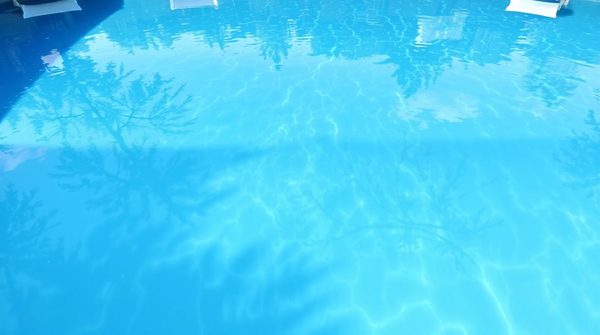 Réfection gelcoat piscine : transformez l'apparence de votre eau !